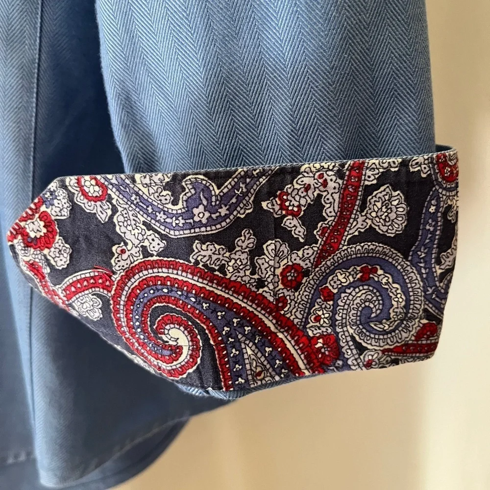 JARED LANG Men’s medium blue, long sleeved, button down, dress shirt.